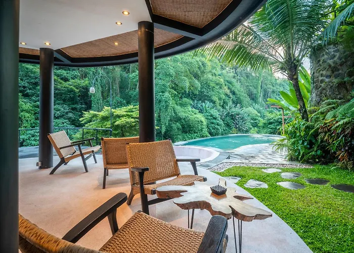 Kadewa Retreat - Adults Only 4* ウブド