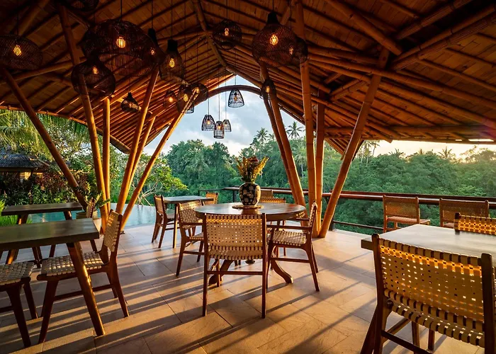 Kadewa Retreat - Adults Only 4* ウブド